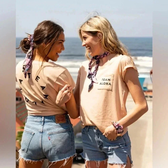 Guava Shop  | Team Aloha Pocket T-Shirt - Picture 1 of 8